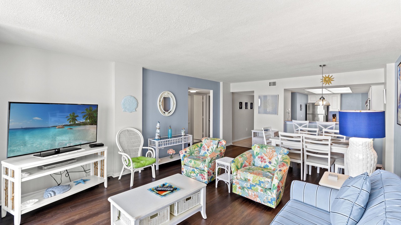 Photo of Livingroom in Arcadian Shores