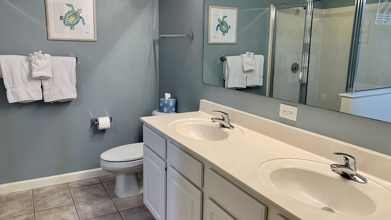Photo of Bathroom in Ocean Drive