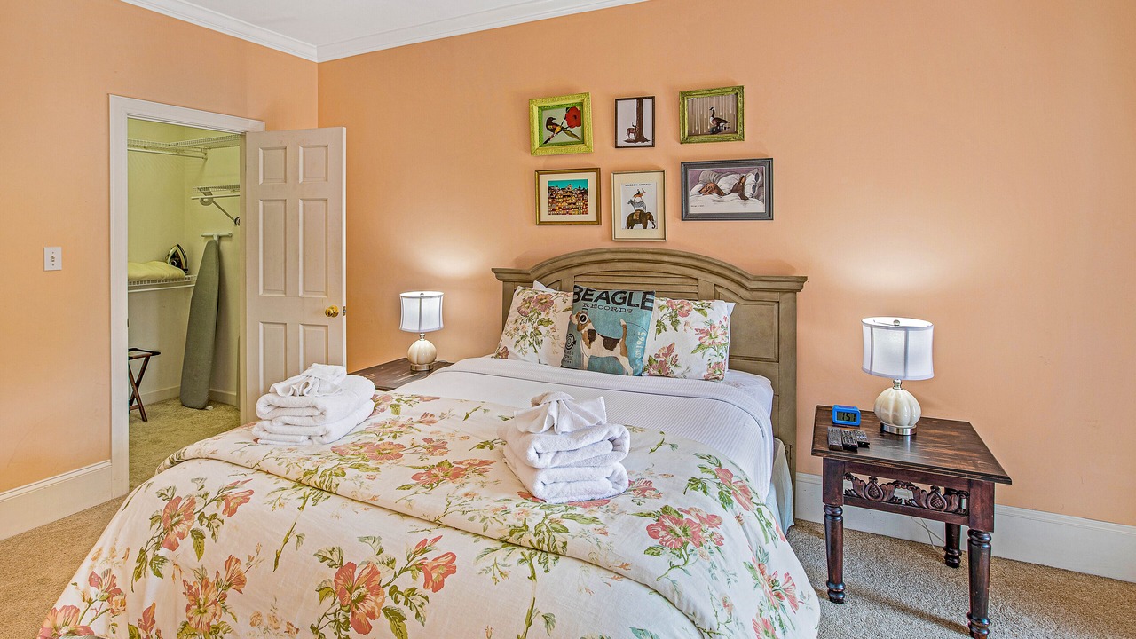 Photo of Bedroom in Historic Downtown Savannah