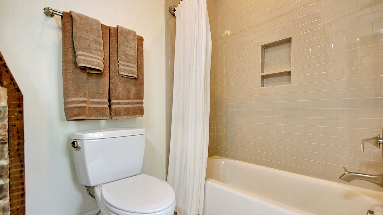 Photo of Bathroom in Cannonborough Elliotborough