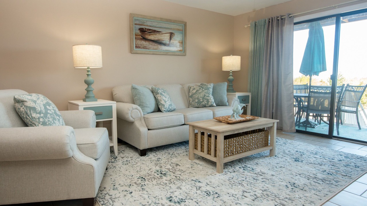 Photo of Livingroom in Oceanmarsh Subdivision