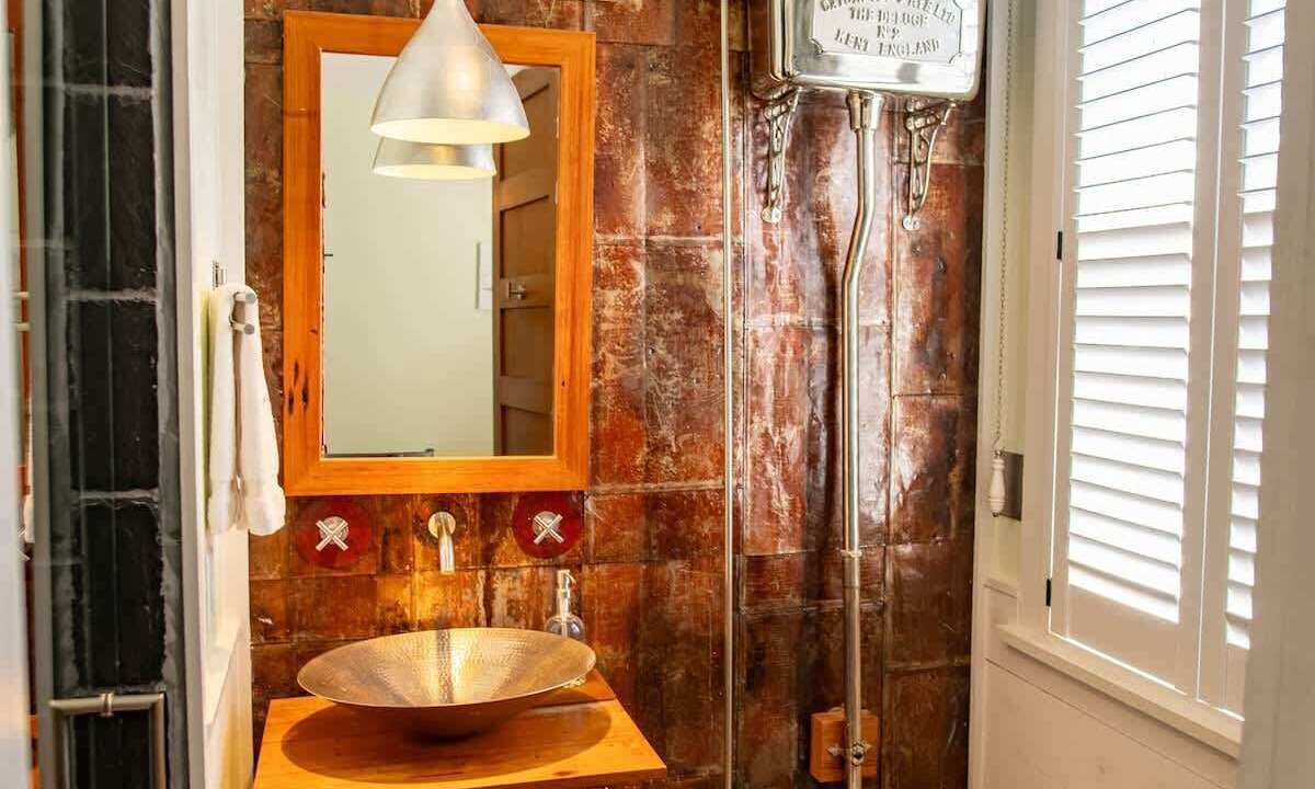 Photo of Bathroom in Cannonborough Elliotborough