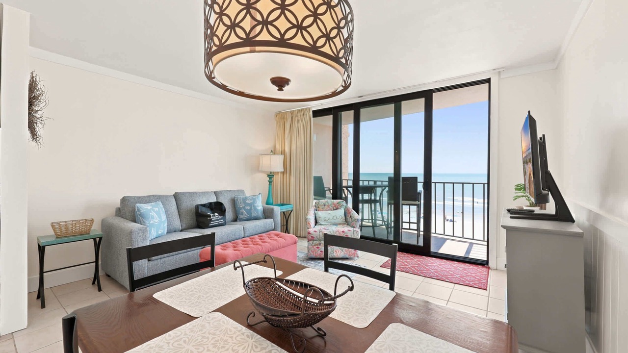 Photo of Livingroom in Crescent Beach