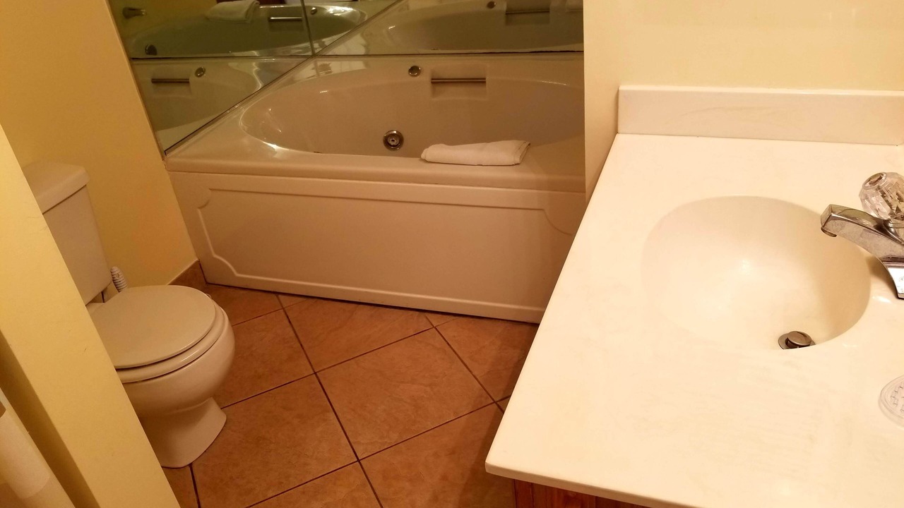 Photo of Bathroom in Arcadian Shores