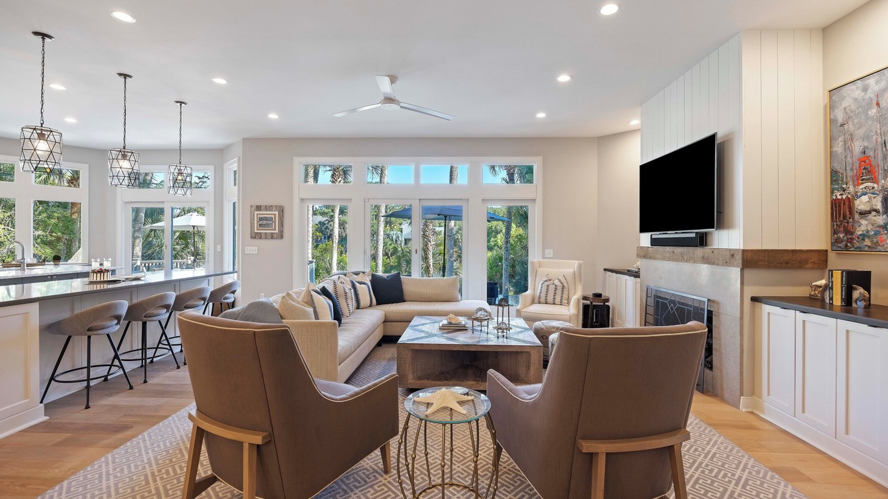 Photo of Livingroom in Vanderhorst Plantation