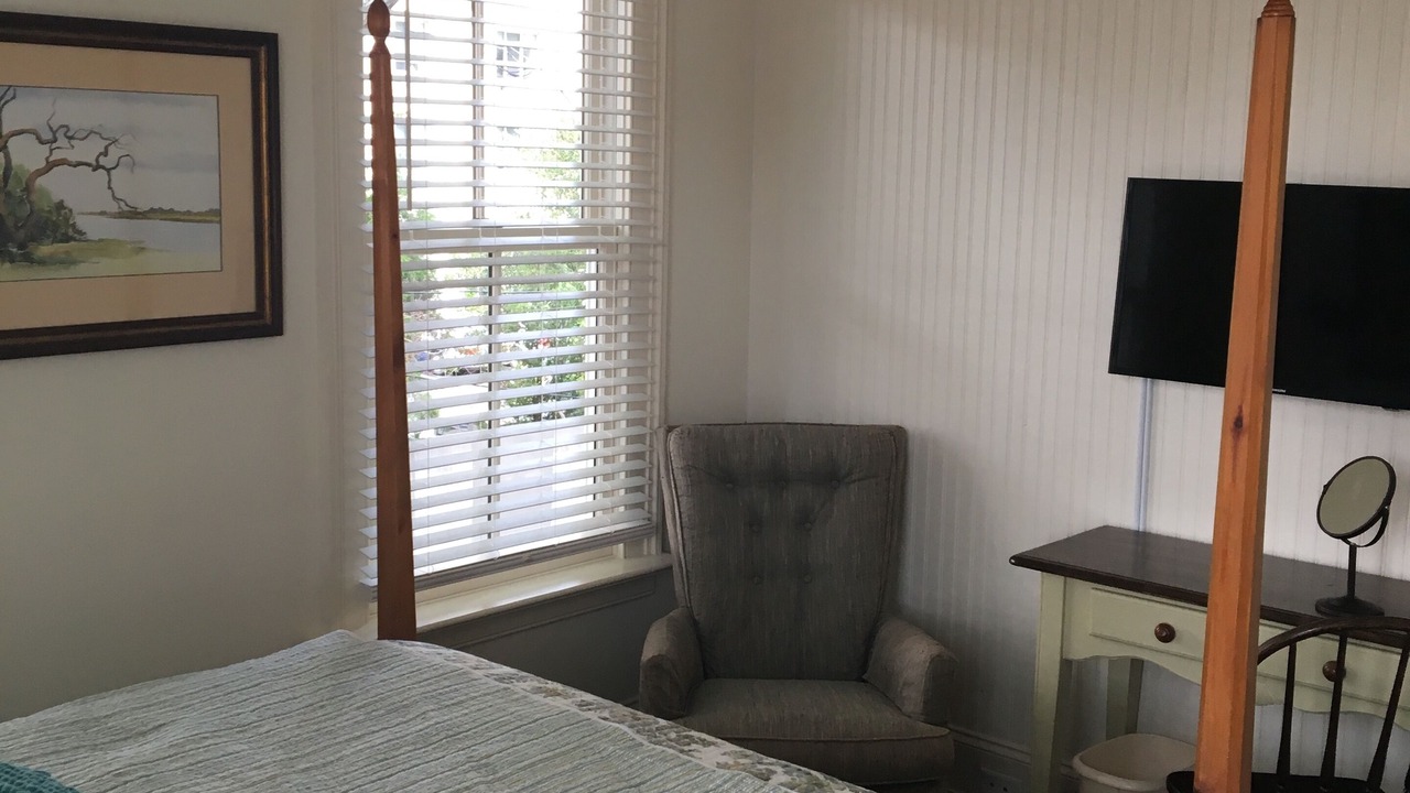 Photo of Bedroom in Harleston Village