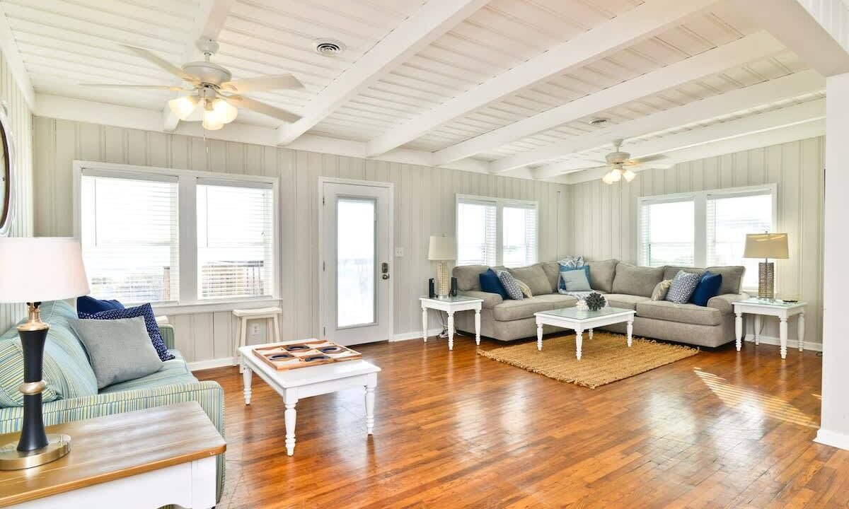 Photo of Bedroom in Cherry Grove Beach