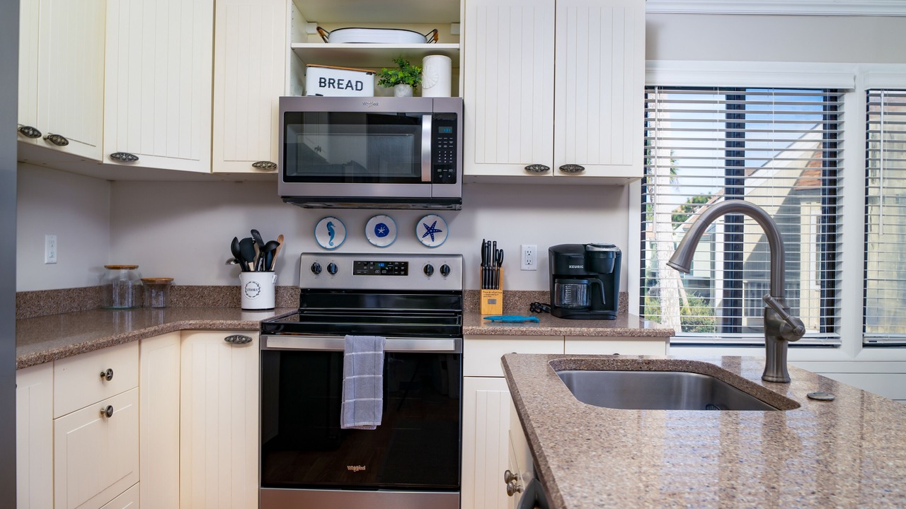 Photo of Kitchen in Sealoft Villas