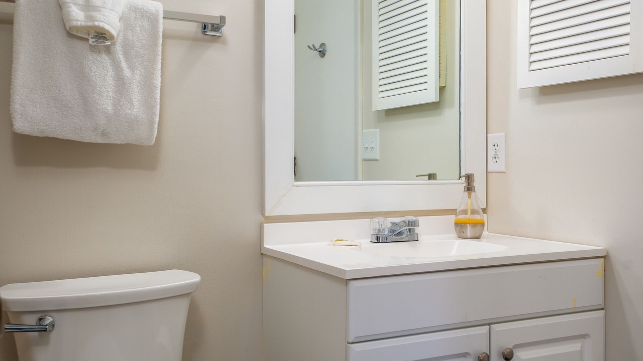 Photo of Bathroom in Sealoft Villas