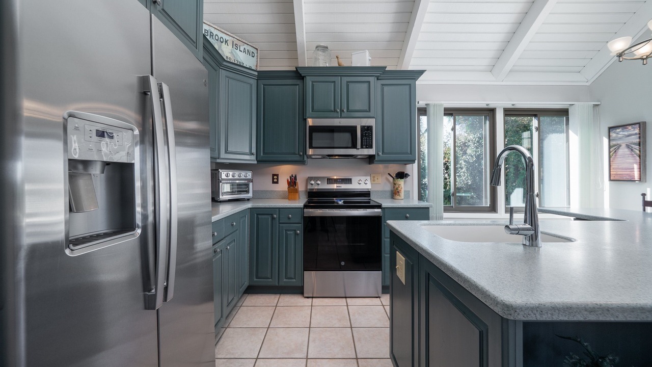 Photo of Kitchen in Sealoft Villas