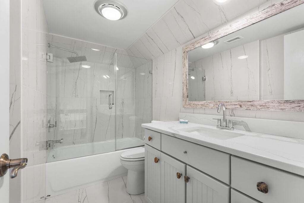 Photo of Bathroom in Spinnaker Beachhouses