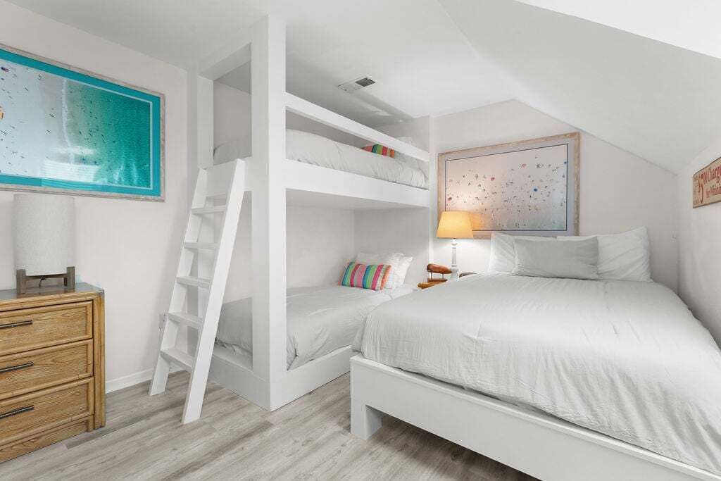 Photo of Bedroom in Spinnaker Beachhouses