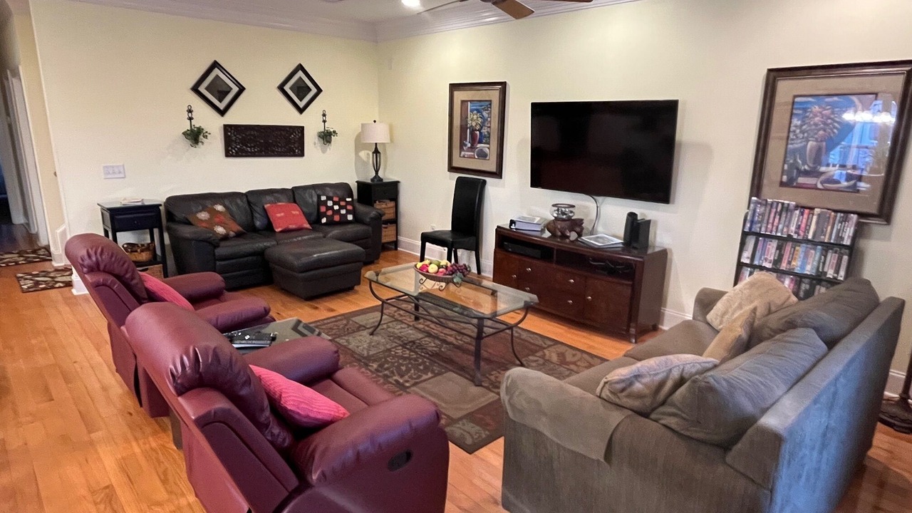 Photo of Livingroom in Garden City