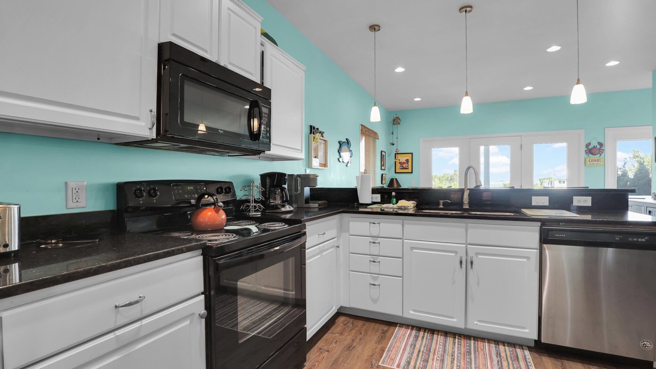 Photo of Kitchen in Oceanmarsh Subdivision
