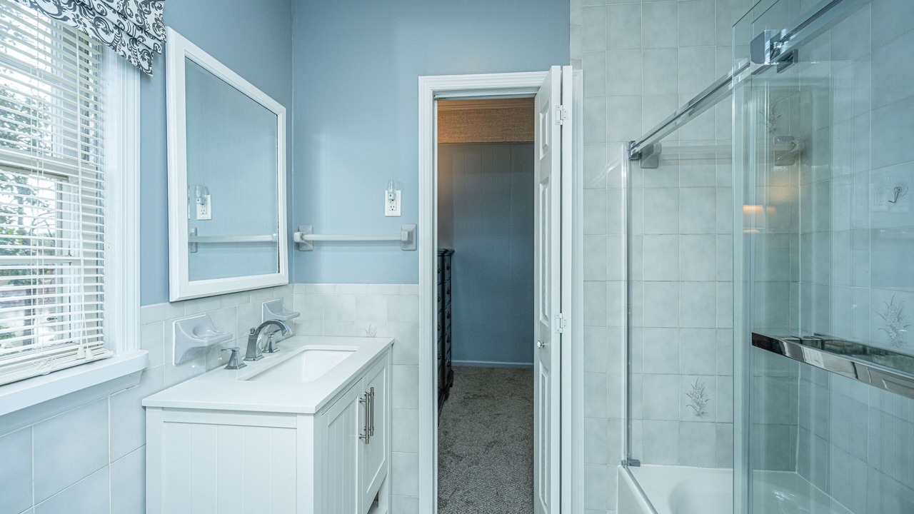 Photo of Bathroom in Cross