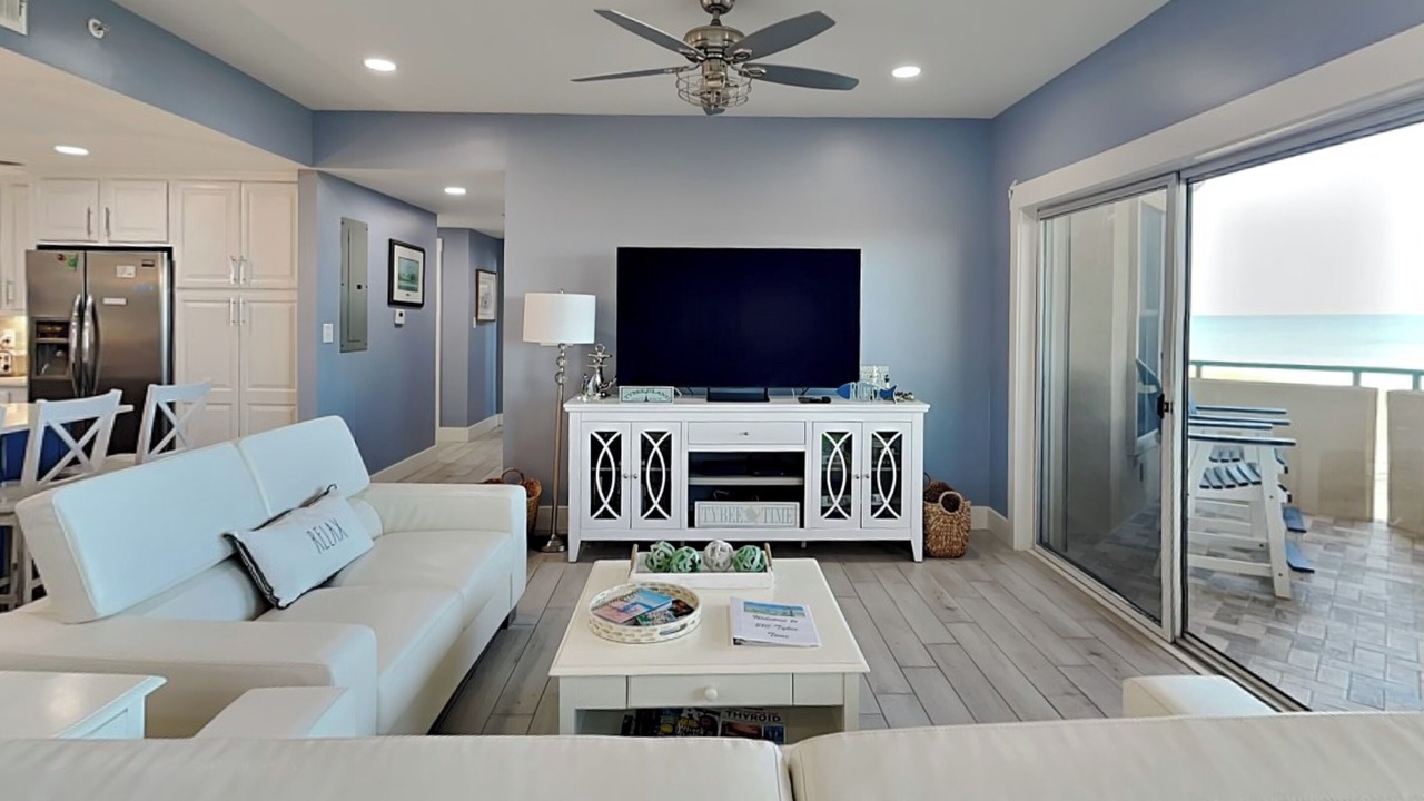 Photo of Livingroom in Tybee Island