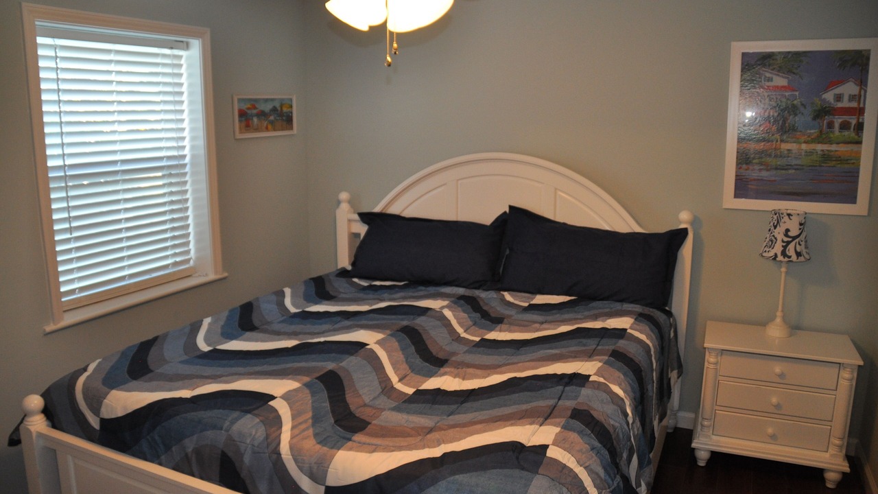 Photo of Bedroom in Crescent Beach