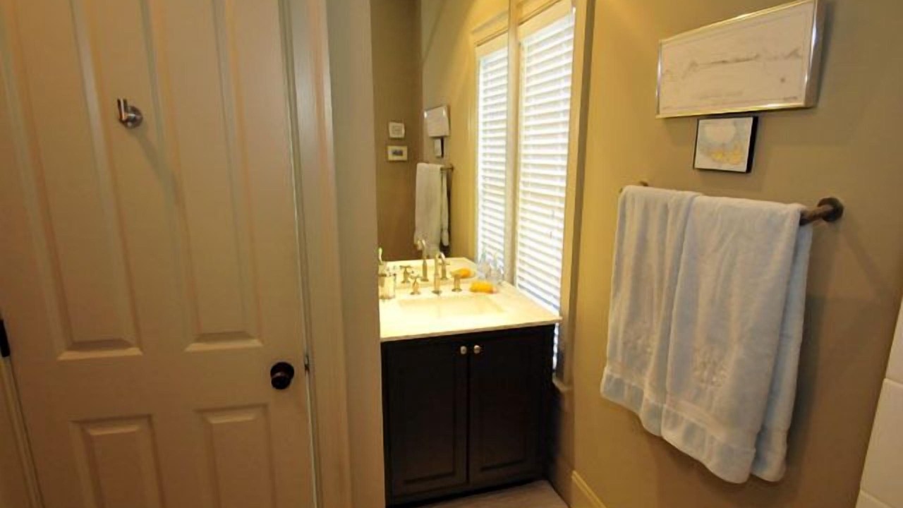 Photo of Bathroom in Cannonborough Elliotborough