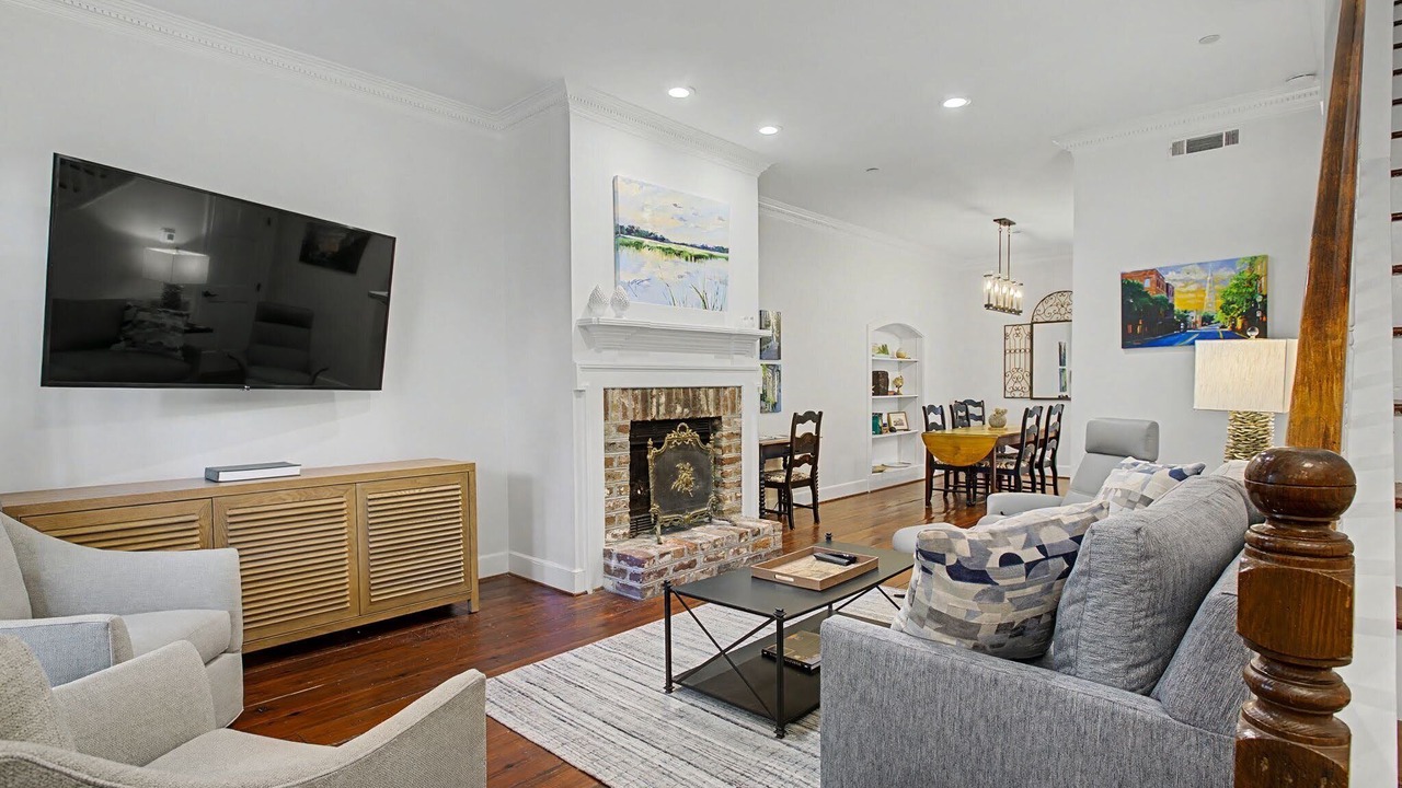 Photo of Livingroom in French Quarter