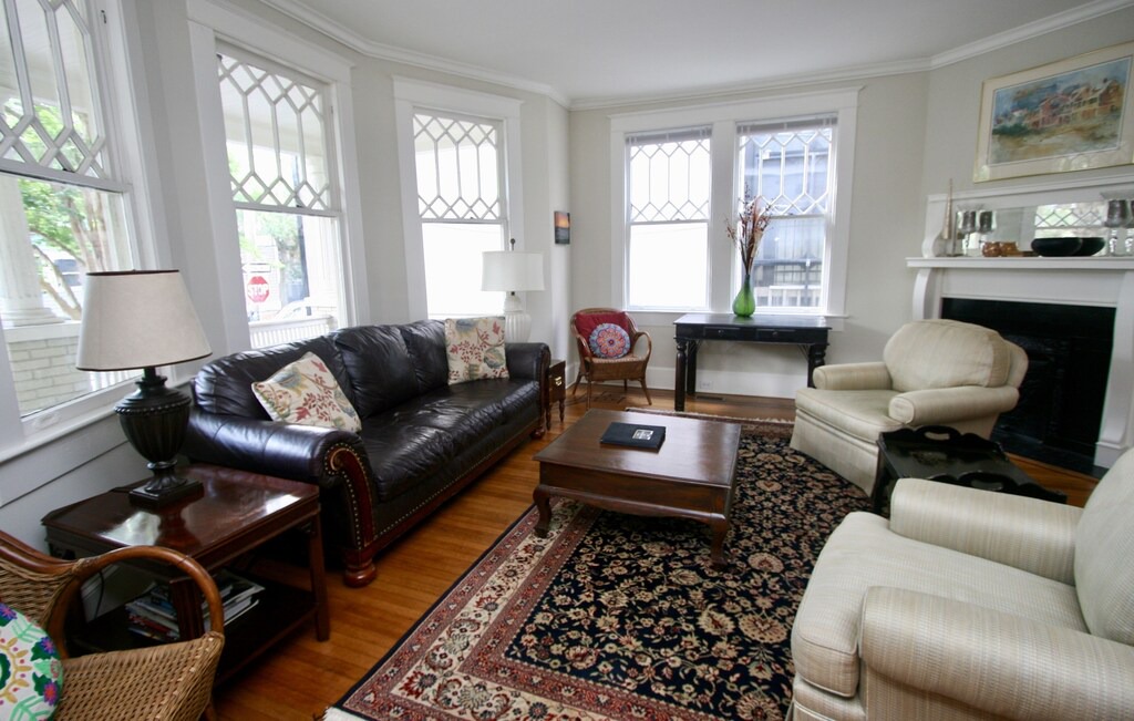 Photo of Livingroom in Cannonborough Elliotborough