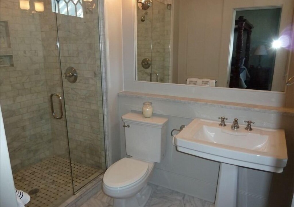 Photo of Bathroom in Cannonborough Elliotborough