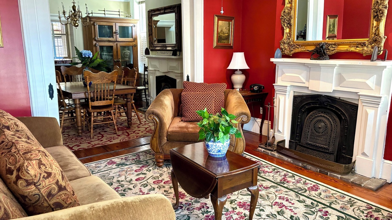 Photo of Livingroom in Historic Downtown Savannah