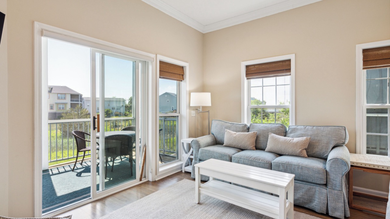 Photo of Livingroom in Waters Edge