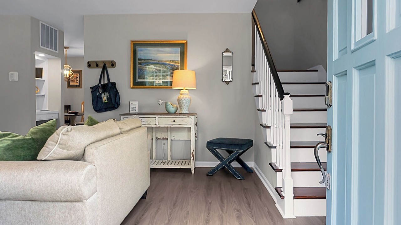 Photo of Livingroom in Mount Pleasant