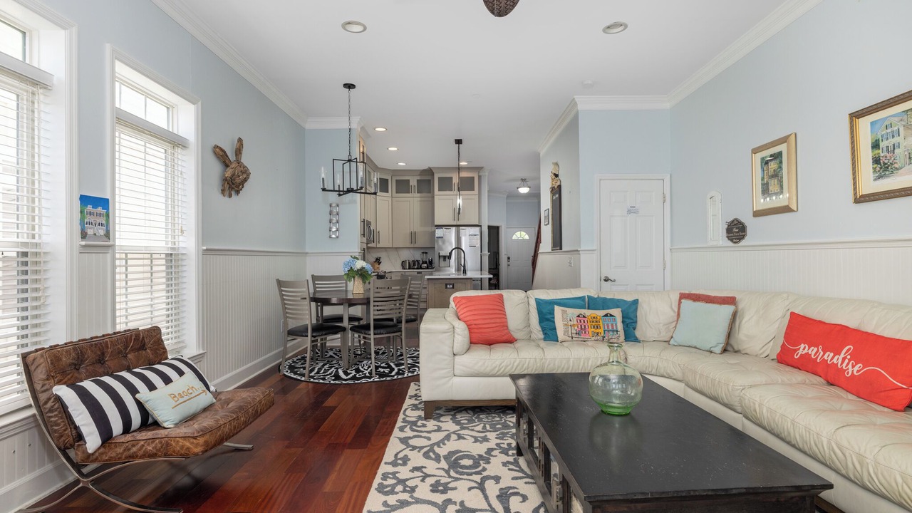 Photo of Livingroom in Waters Edge