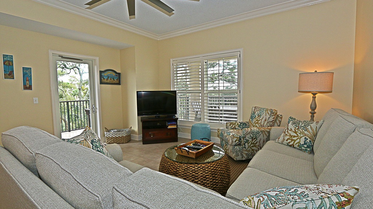 Photo of Livingroom in North Forest Beach