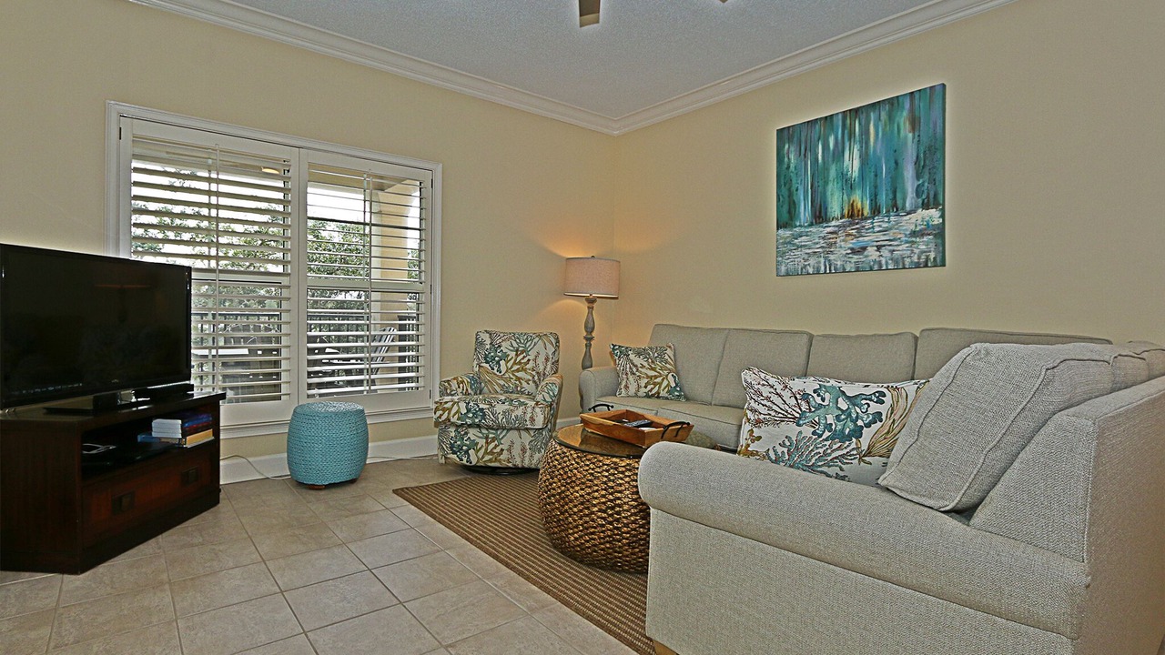 Photo of Livingroom in North Forest Beach