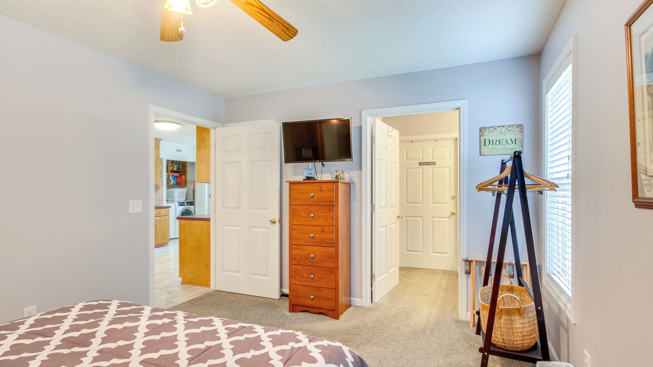 Photo of Bedroom in Chapin