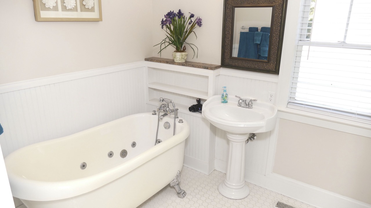 Photo of Bathroom in Tybee Island