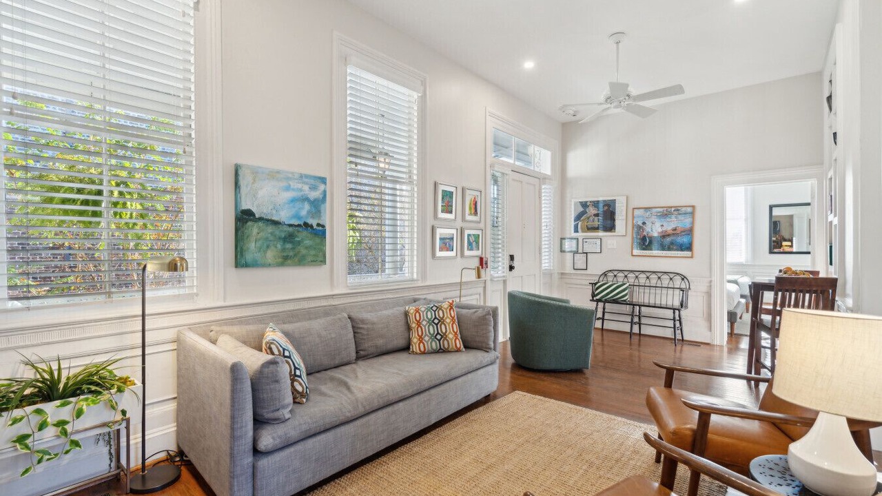 Photo of Livingroom in Cannonborough Elliotborough
