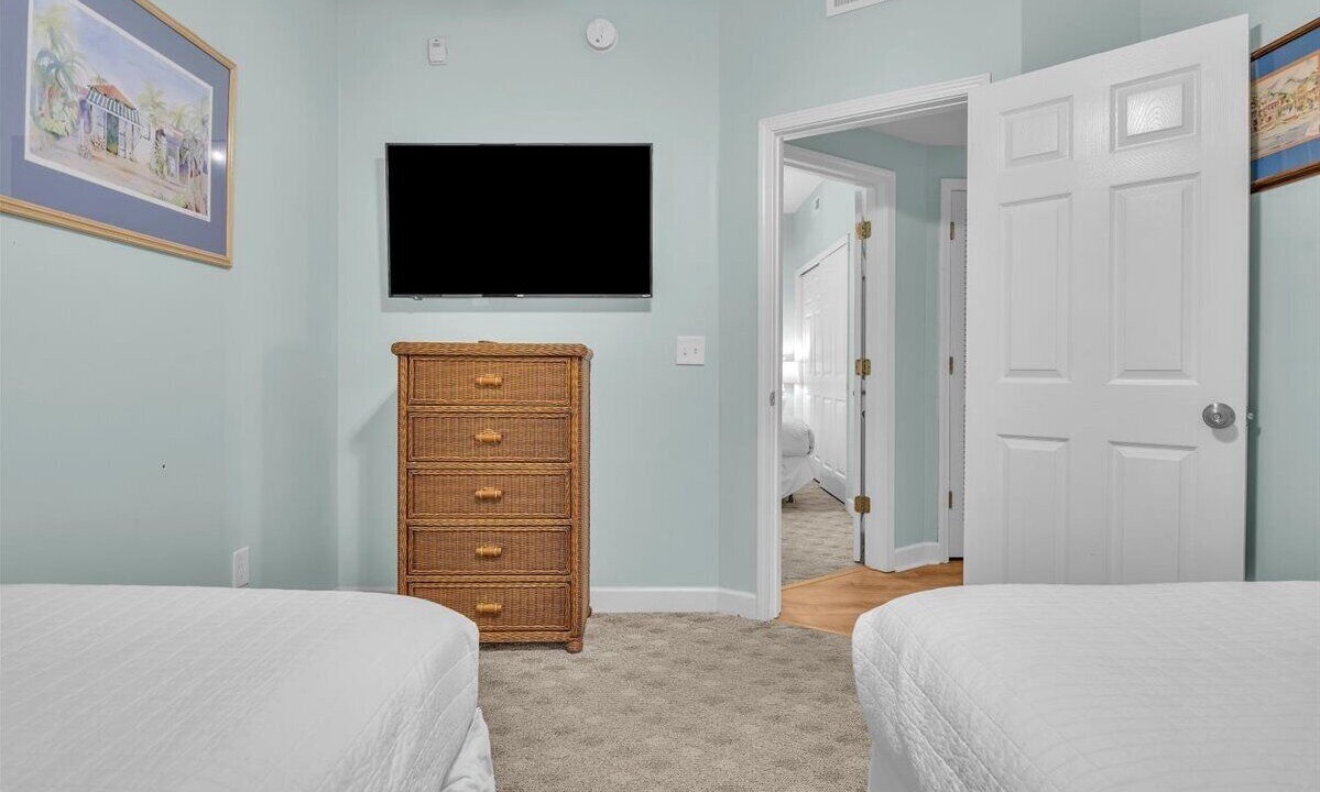 Photo of Bedroom in Cherry Grove Beach