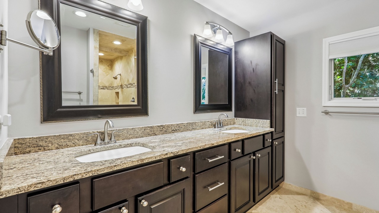 Photo of Bathroom in Heritage Woods