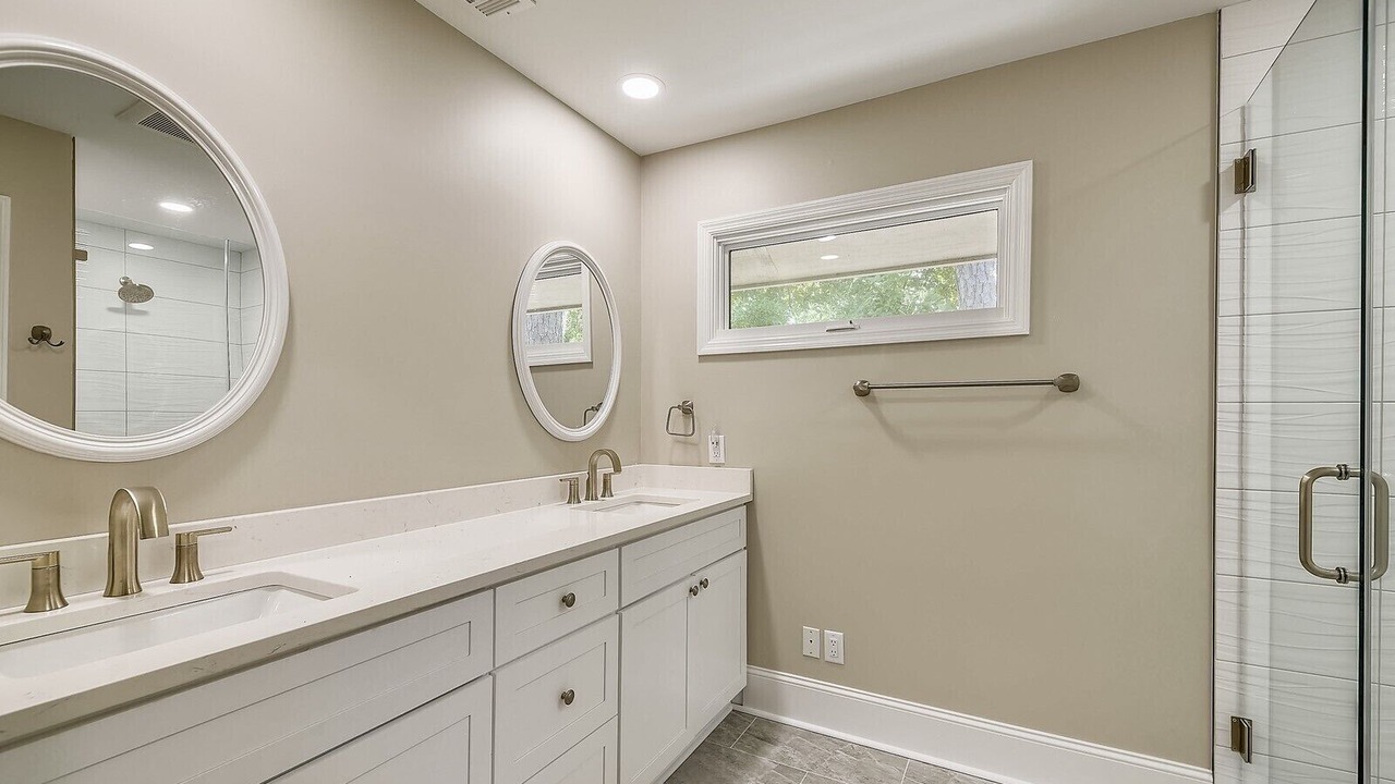 Photo of Bathroom in Heritage Woods