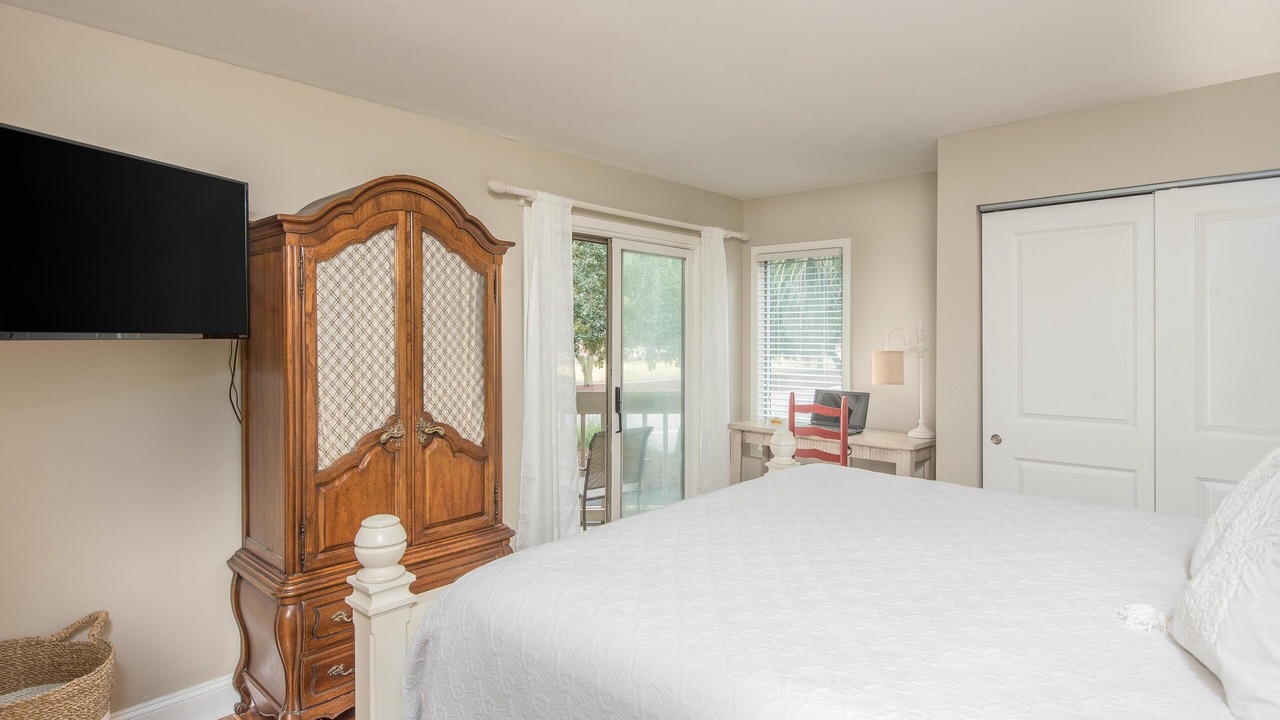 Photo of Bedroom in Seabrook Island