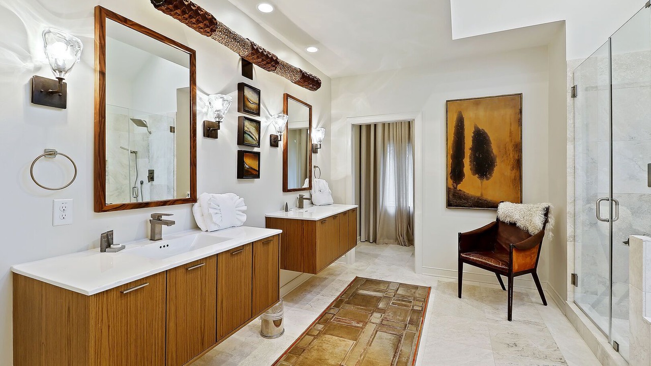 Photo of Bathroom in Vanderhorst Plantation