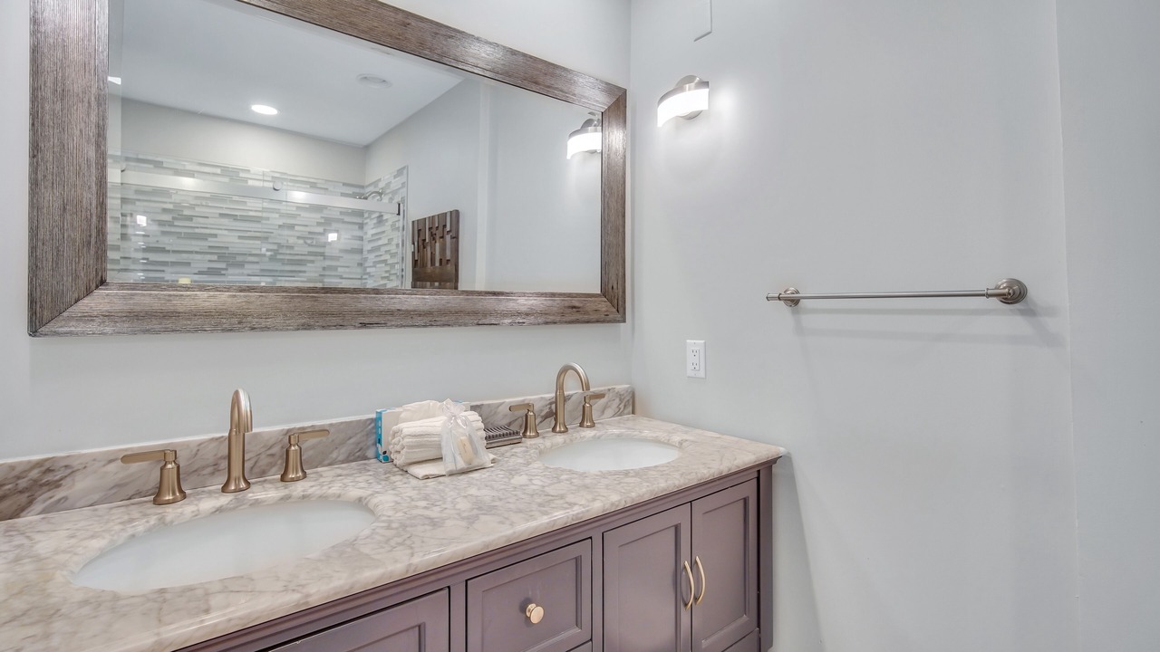 Photo of Bathroom in Harbour Town
