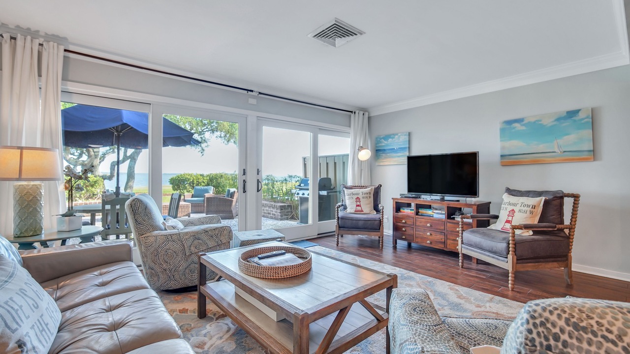 Photo of Livingroom in Harbour Town