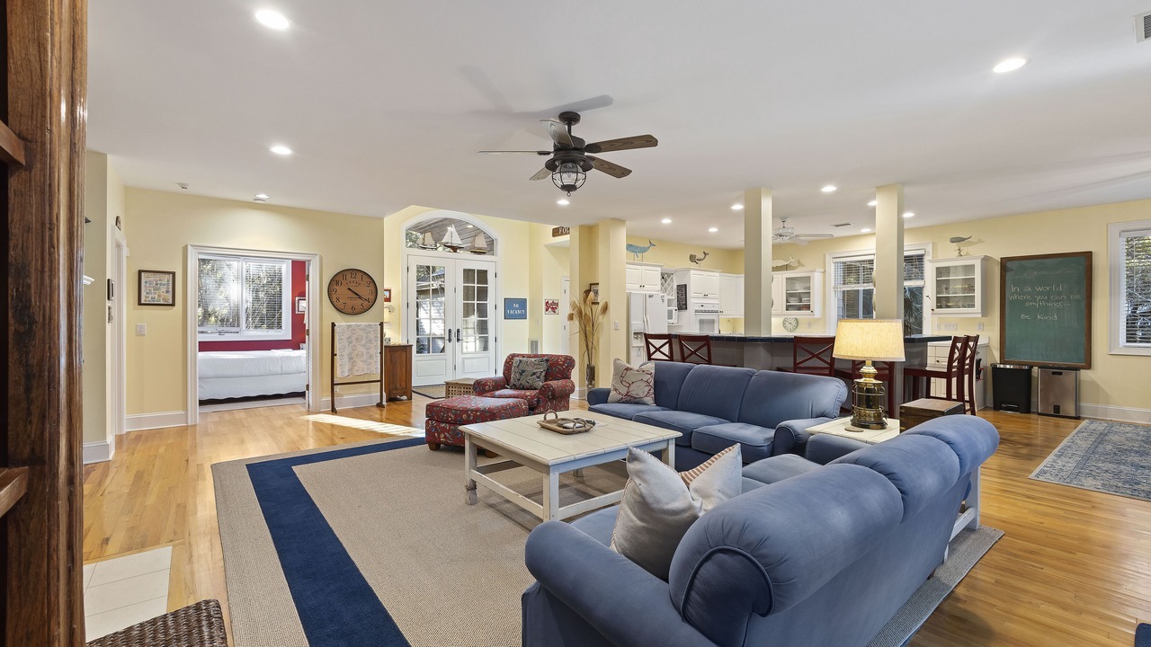 Photo of Livingroom in West Beach