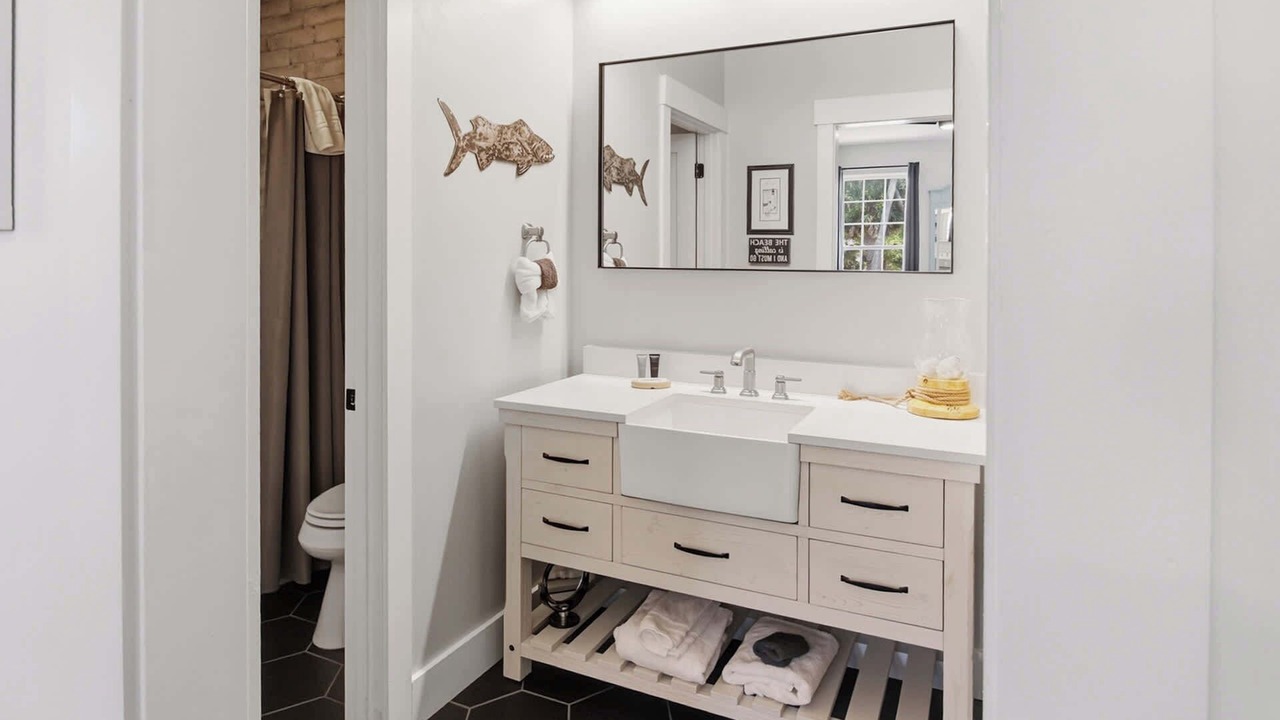 Photo of Bathroom in Melrose on the Beach