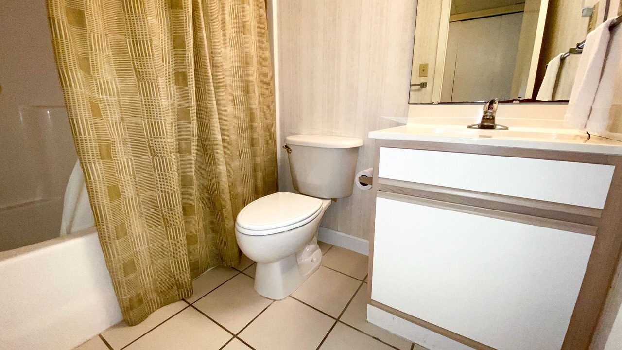 Photo of Bathroom in Ocean Drive