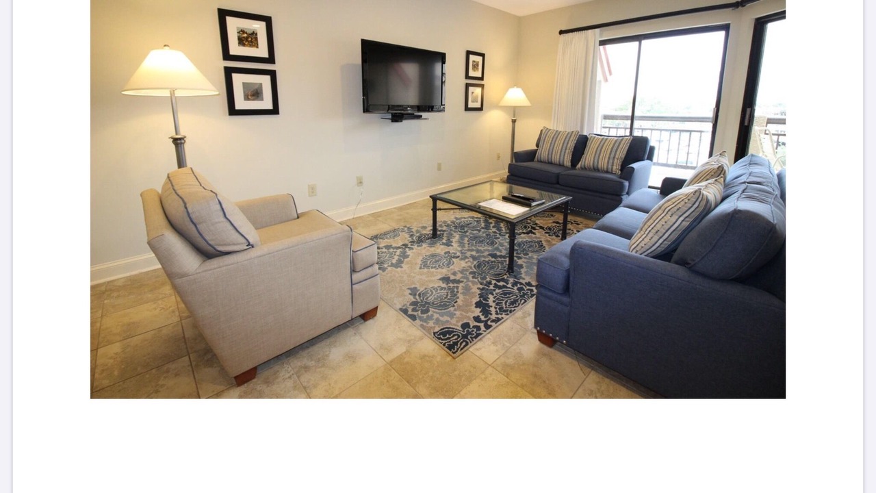 Photo of Livingroom in Shelter Cove