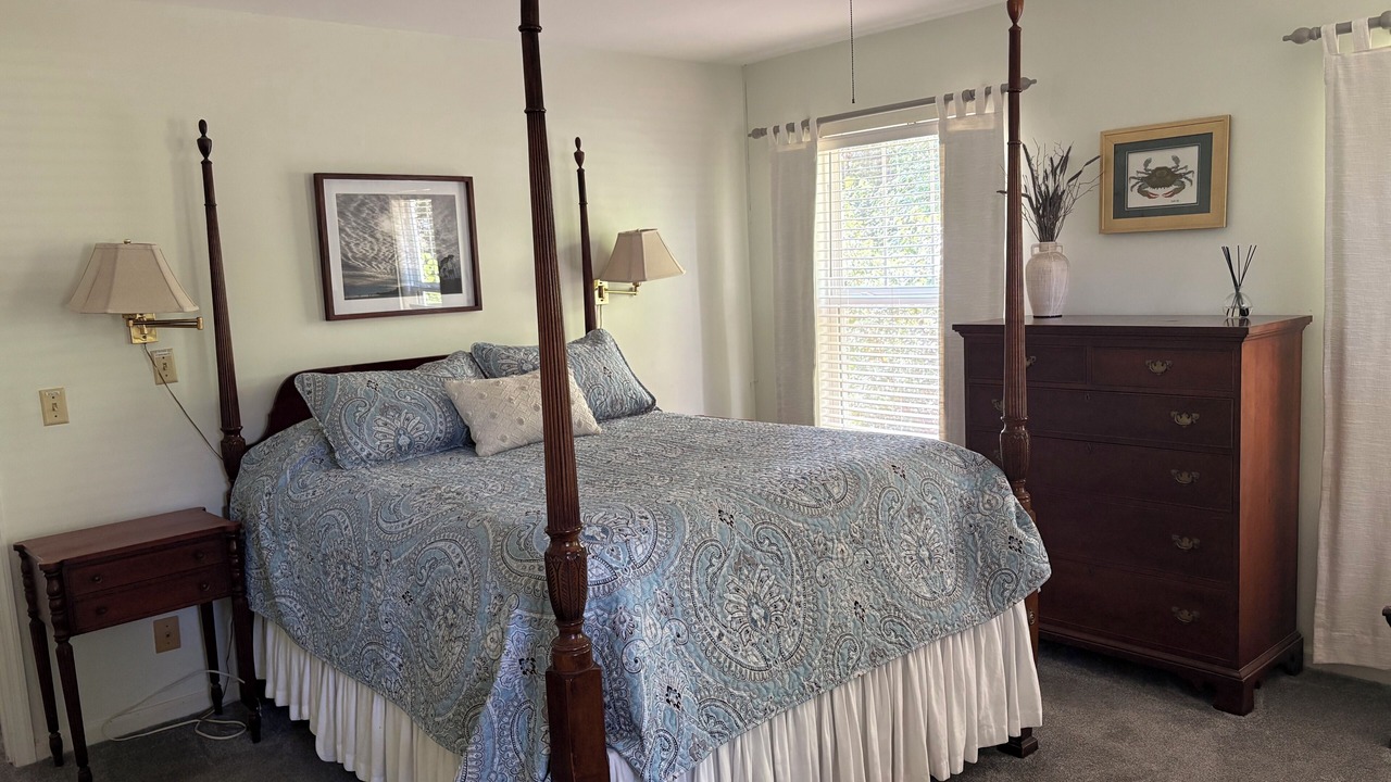 Photo of Bedroom in Beaufort