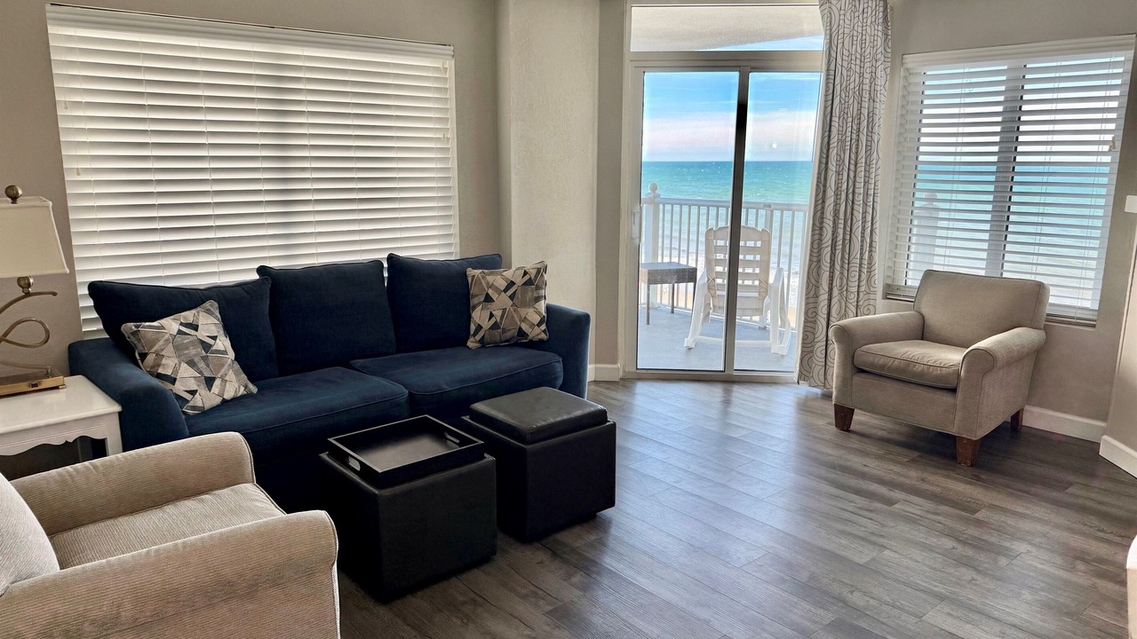 Photo of Bedroom in Arcadian Shores