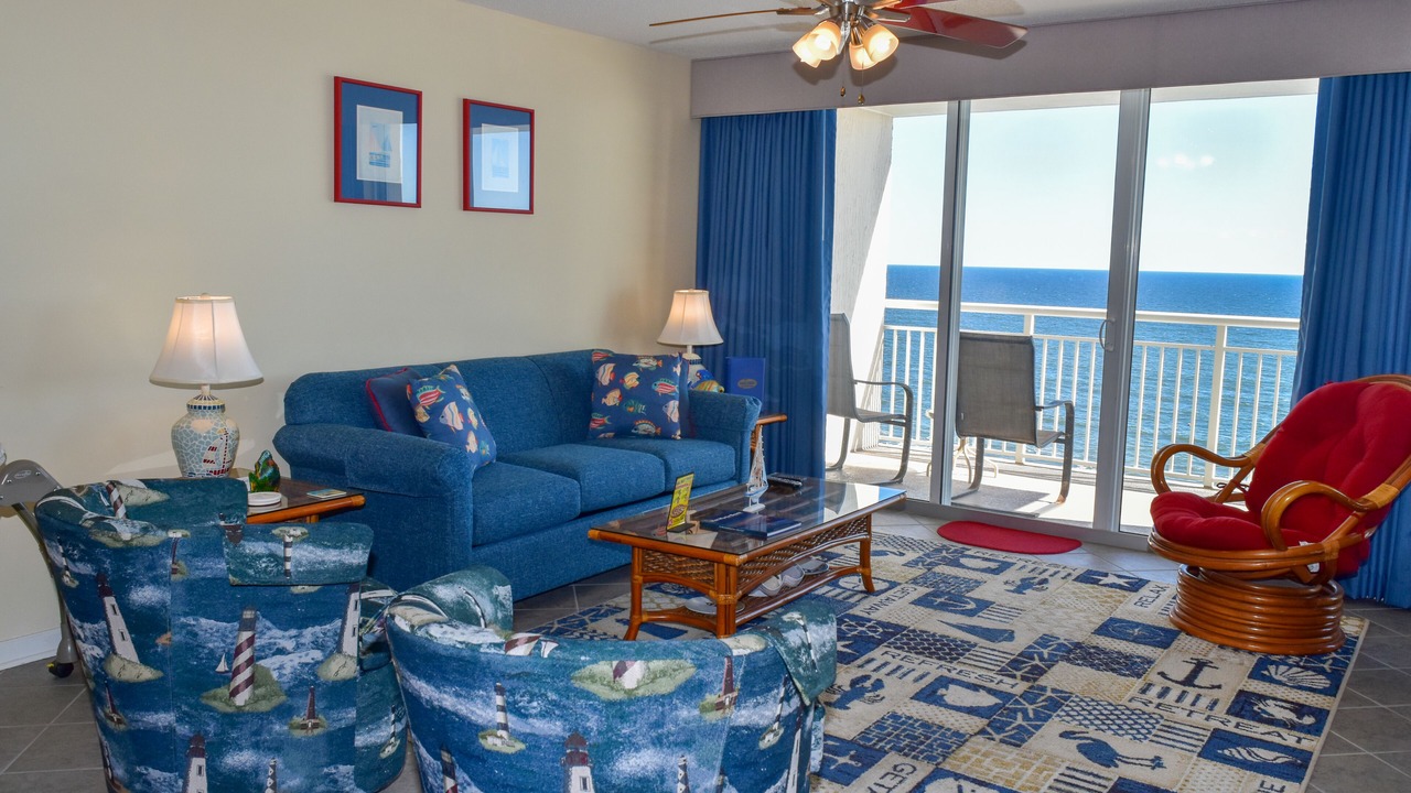 Photo of Livingroom in Crescent Beach