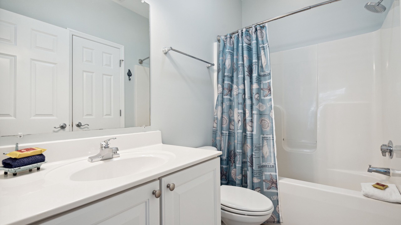 Photo of Bathroom in Waters Edge