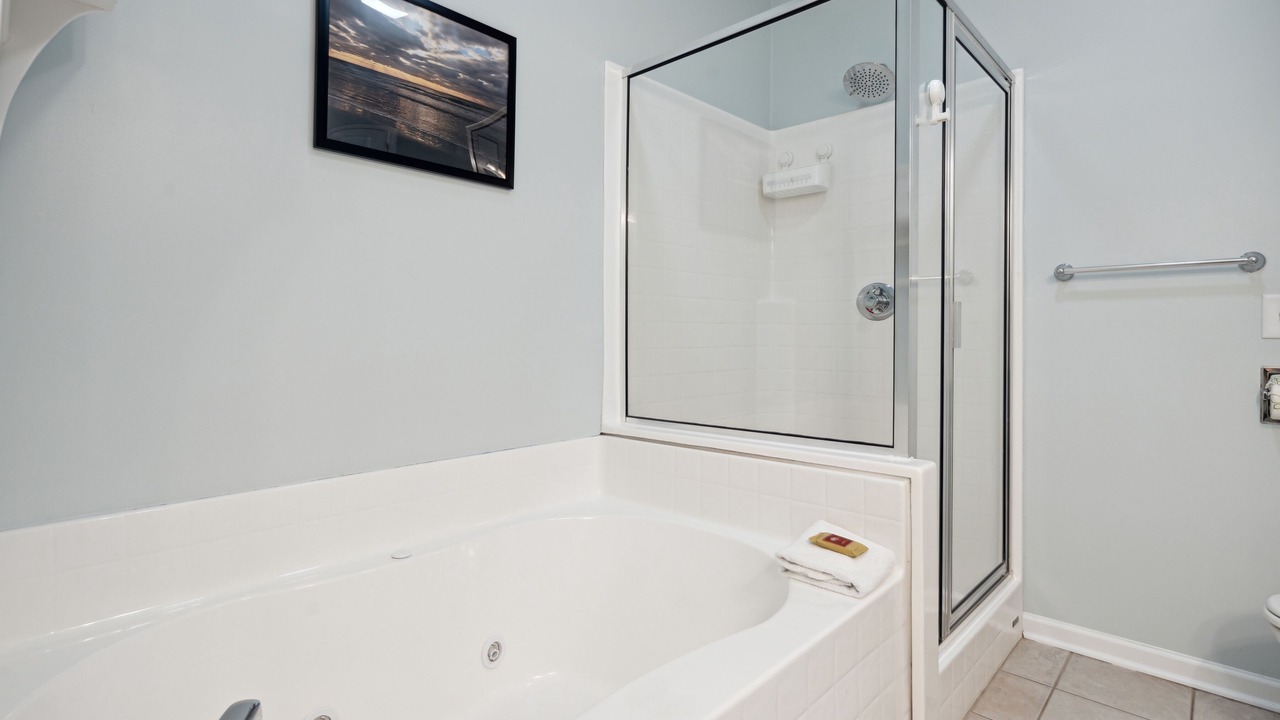 Photo of Bathroom in Waters Edge